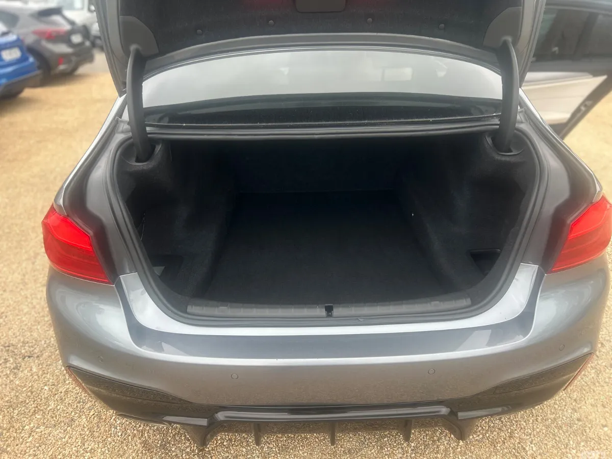 BMW 5-Series Saloon, Diesel, 2018, Blue