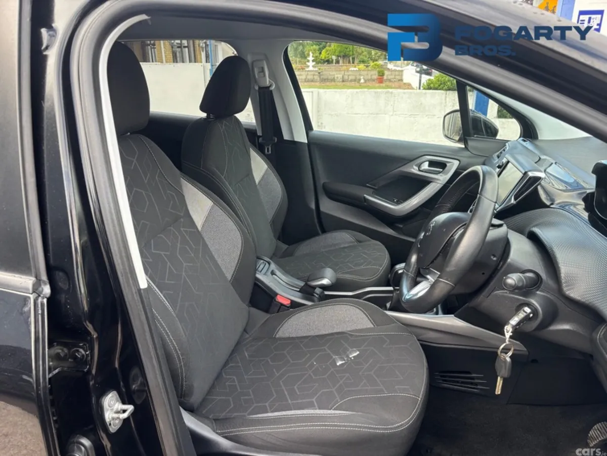 Peugeot 2008 Estate, Diesel, 2017, Black