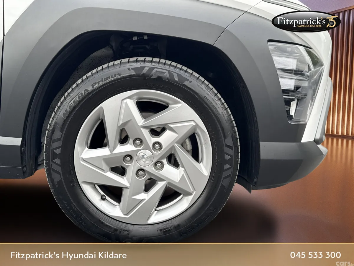 Hyundai KONA MPV, Petrol, 2024, White