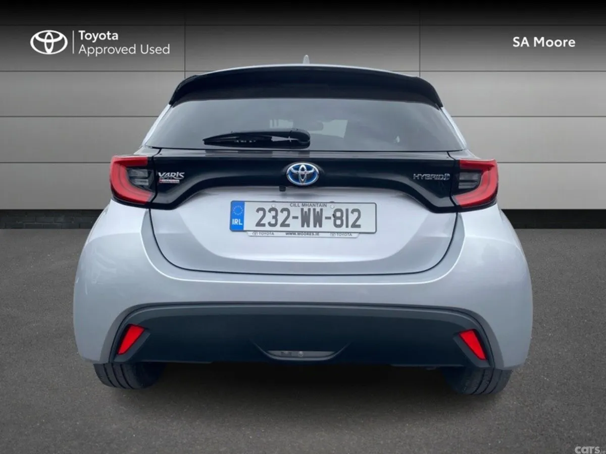 Toyota Yaris Hatchback, Petrol Hybrid, 2023, Grey