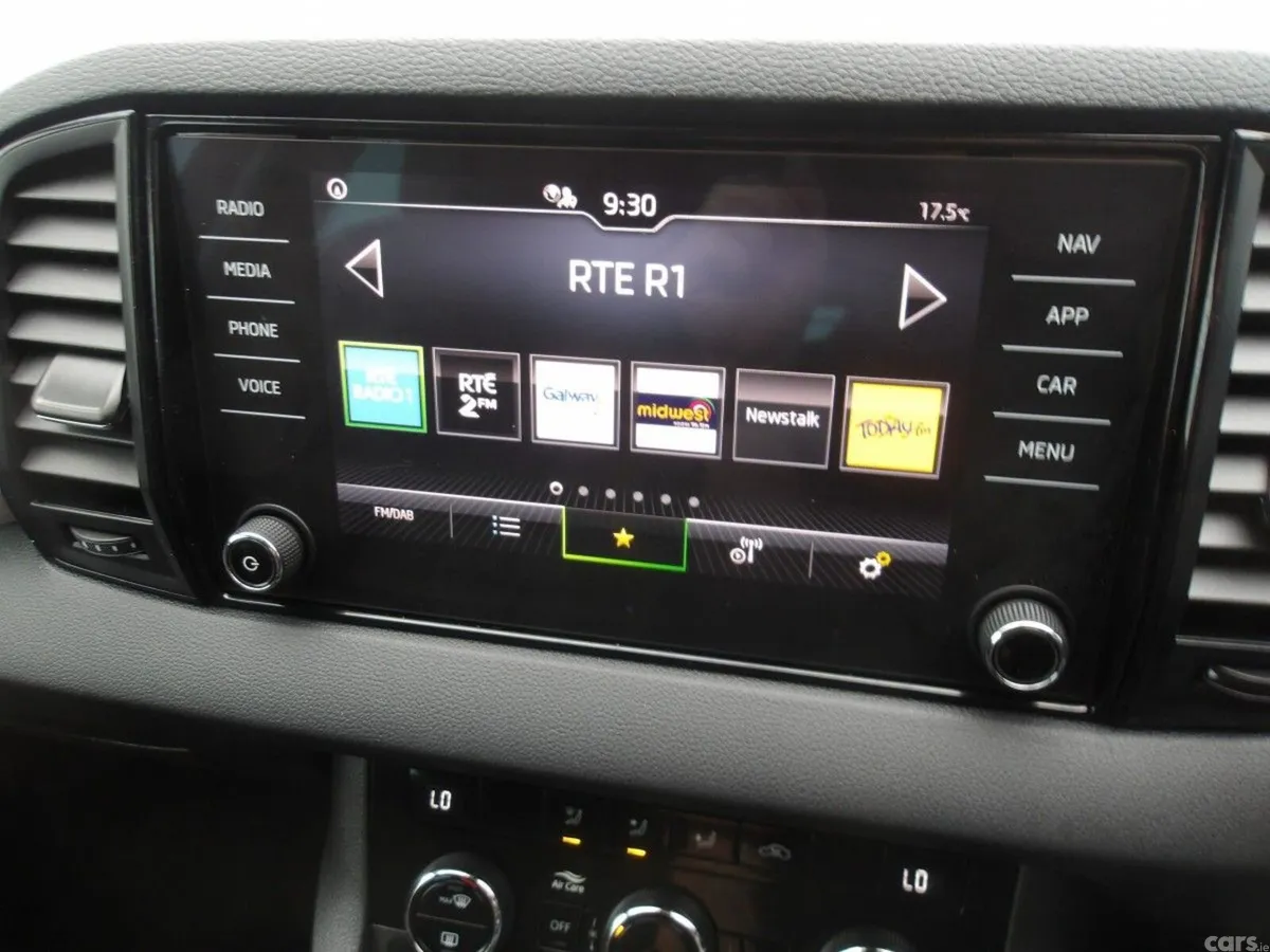 Skoda Karoq SUV, Diesel, 2025, Blue