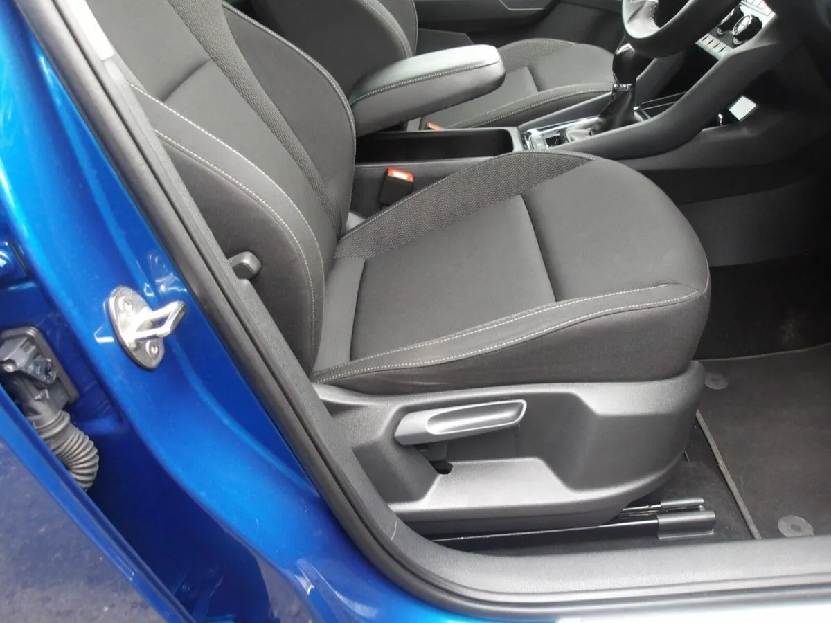 Skoda Karoq SUV, Diesel, 2025, Blue