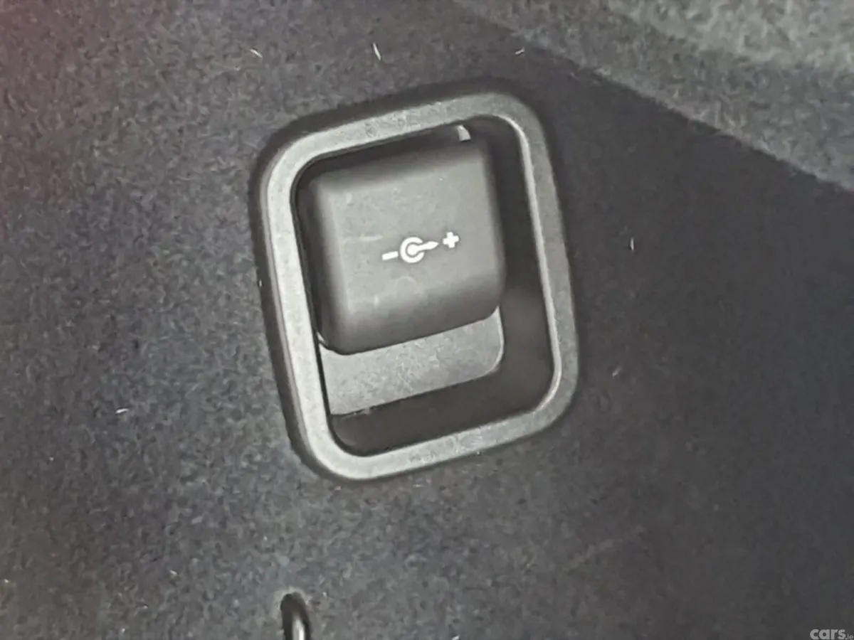 BMW 2-Series MPV, Petrol Hybrid, 2021, Black