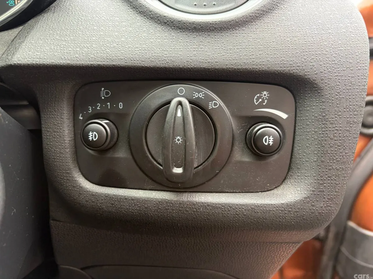 Ford Fiesta Hatchback, Petrol, 2015, Brown