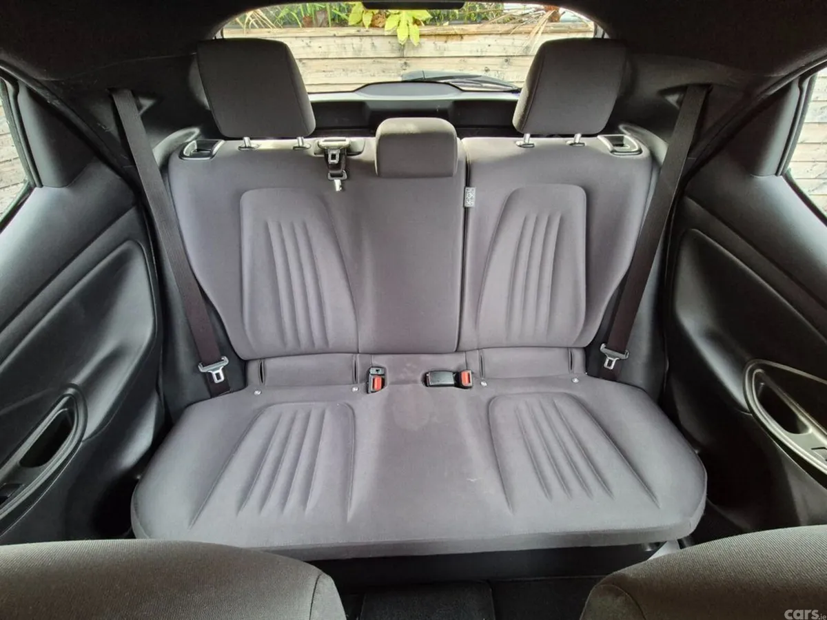 Toyota Yaris Hatchback, Petrol Hybrid, 2022, Blue