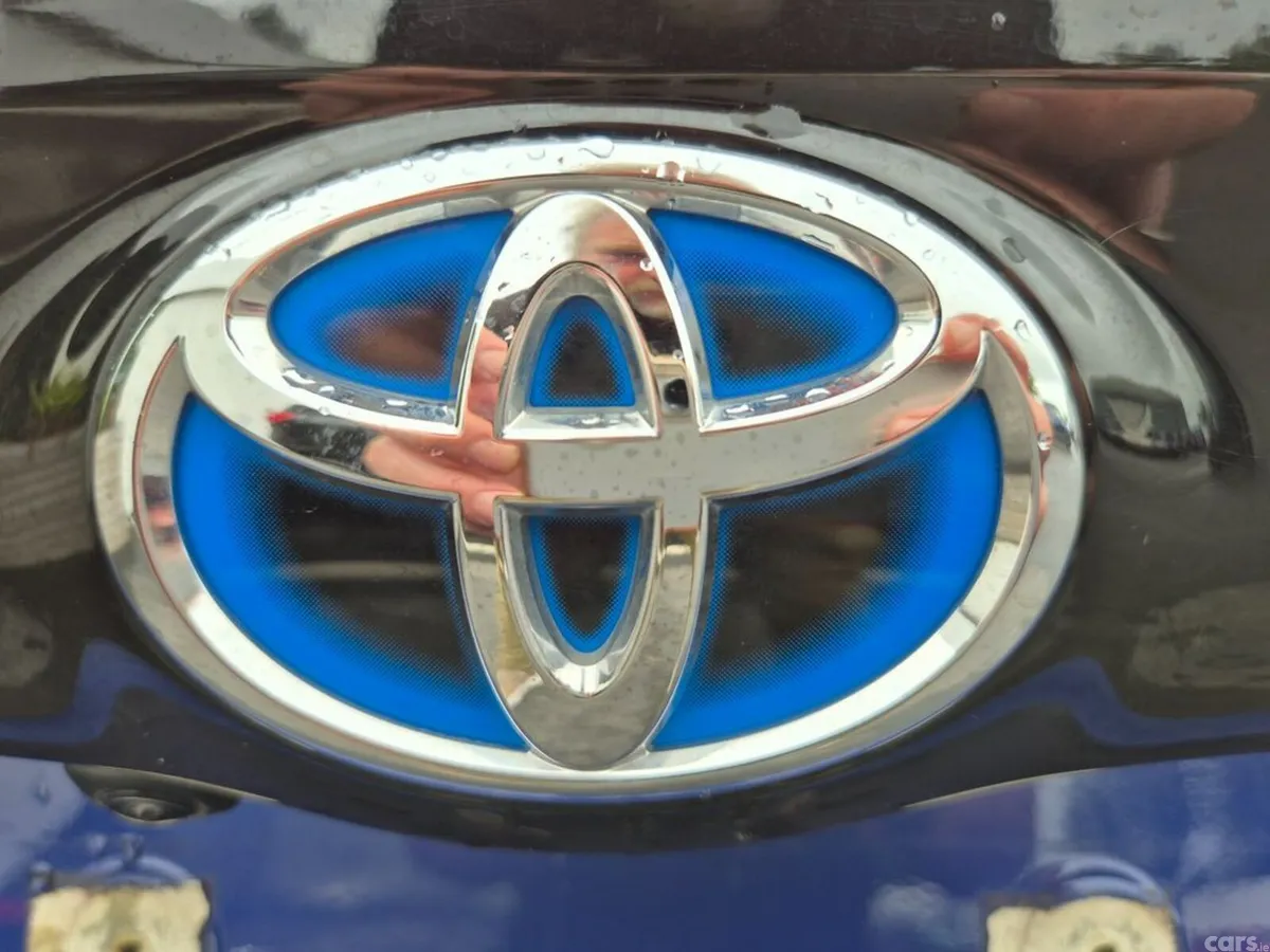 Toyota Yaris Hatchback, Petrol Hybrid, 2022, Blue