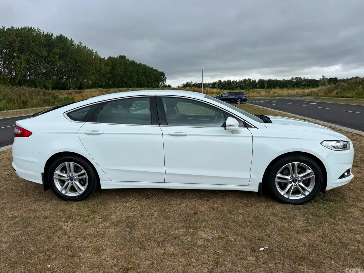 Ford Mondeo Hatchback, Diesel, 2015, White