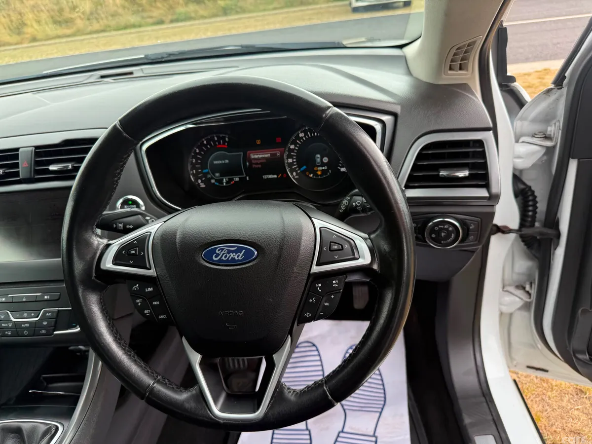 Ford Mondeo Hatchback, Diesel, 2015, White