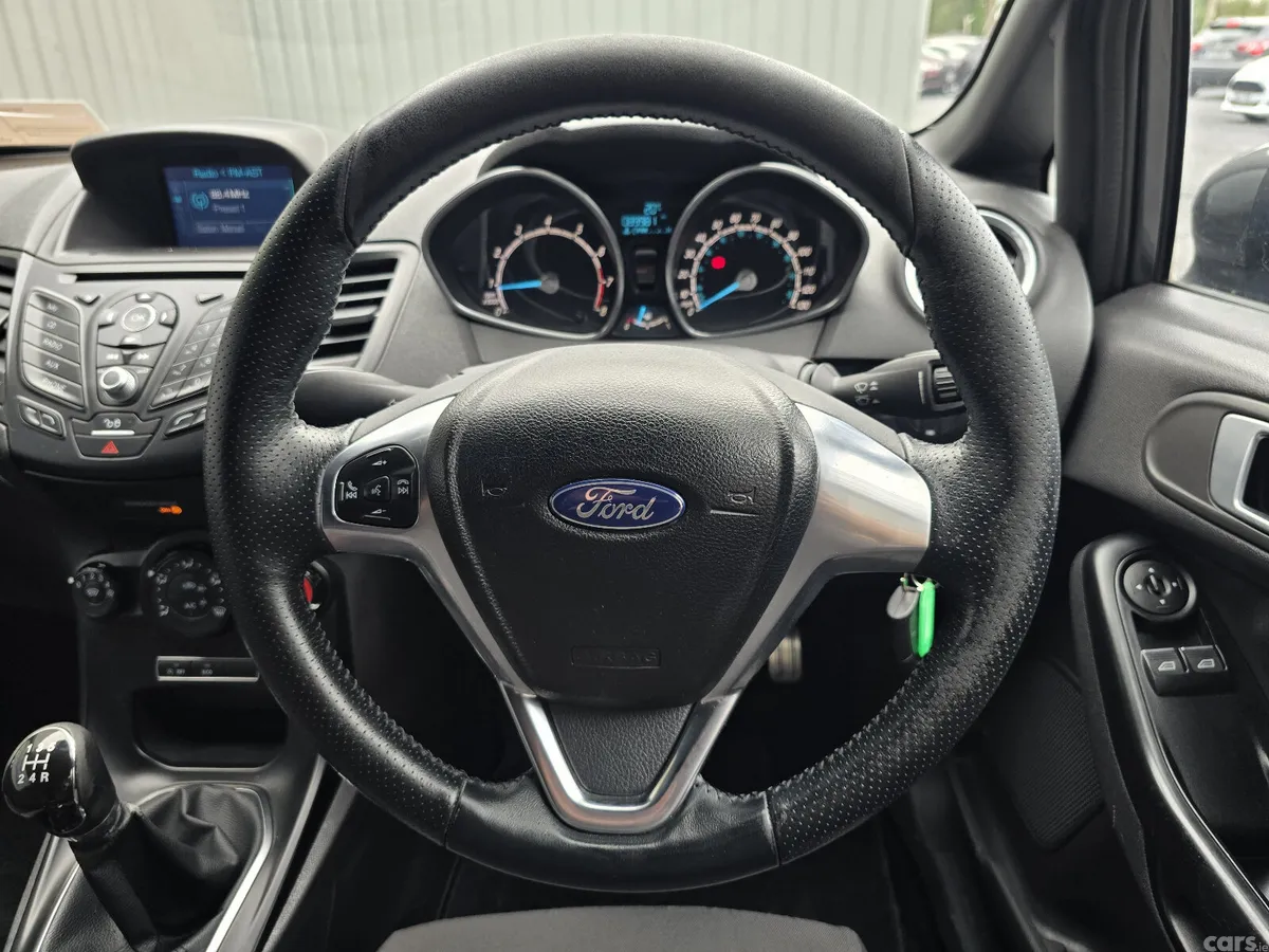 Ford Fiesta Hatchback, Petrol, 2016, Grey