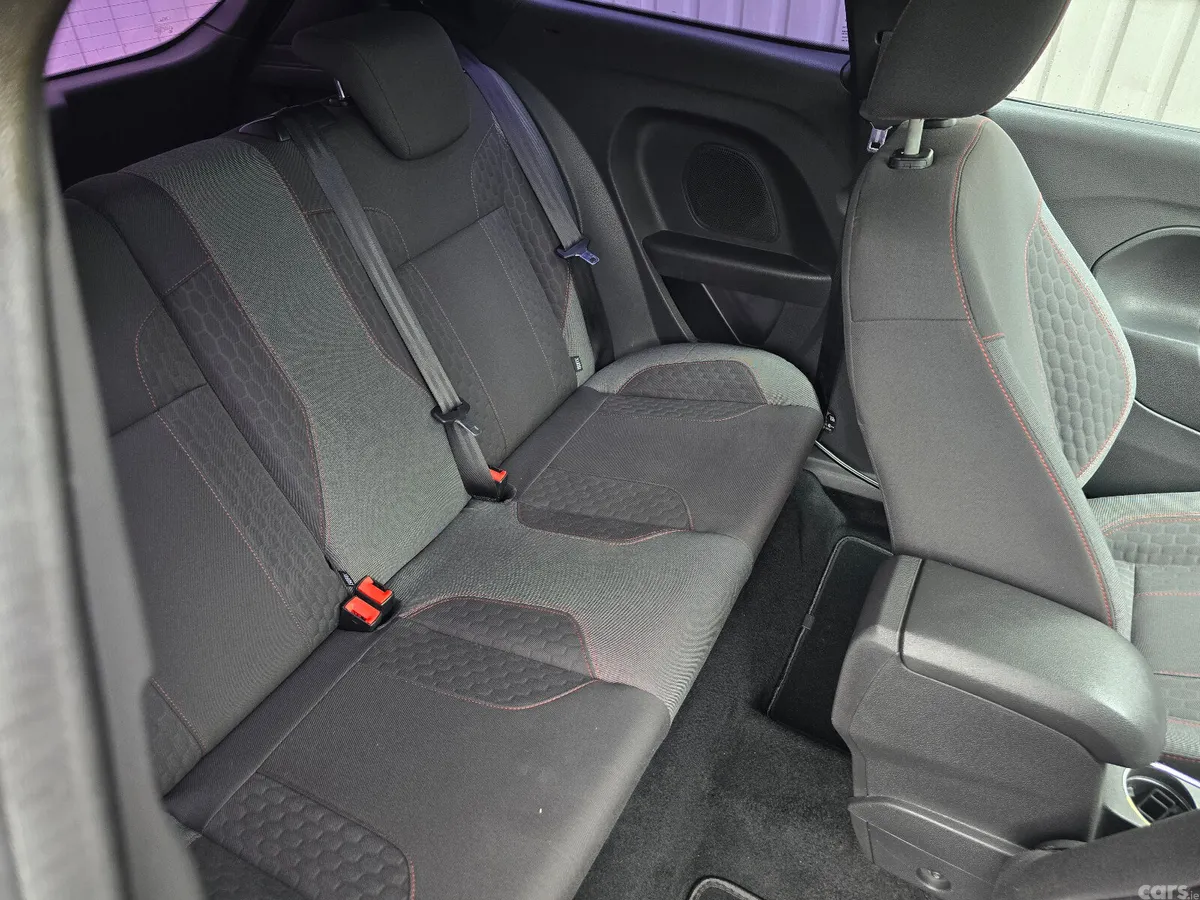 Ford Fiesta Hatchback, Petrol, 2016, Grey