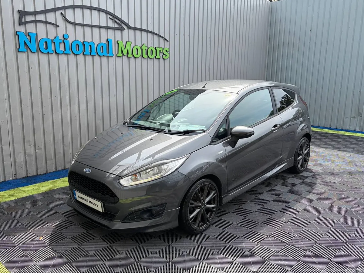 Ford Fiesta Hatchback, Petrol, 2016, Grey