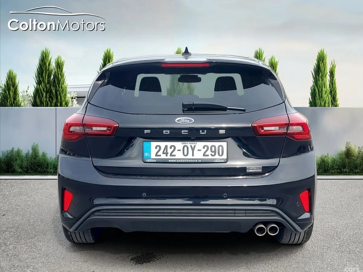 Ford Focus Hatchback, Petrol, 2024, Black