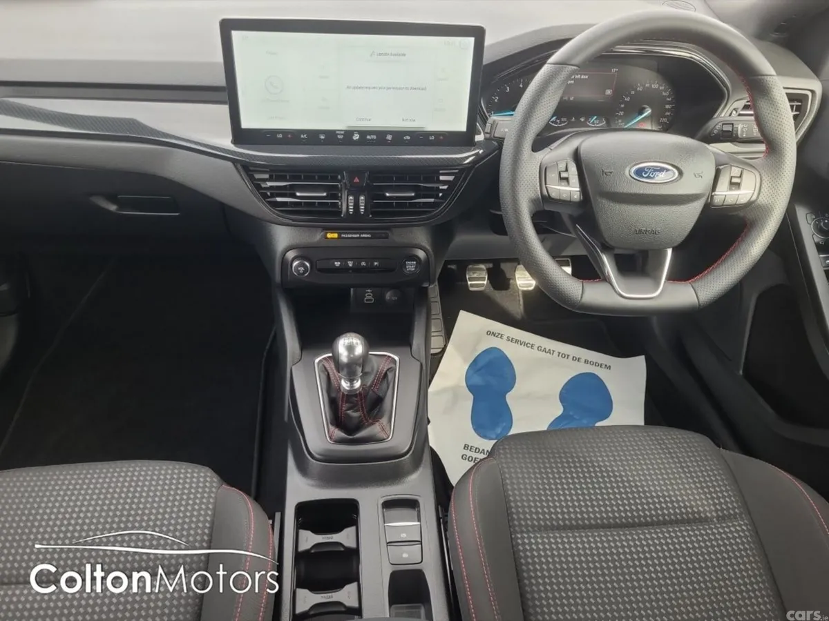 Ford Focus Hatchback, Petrol, 2024, Black