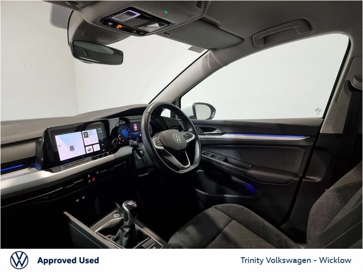 Volkswagen Golf Estate, Petrol, 2023, White