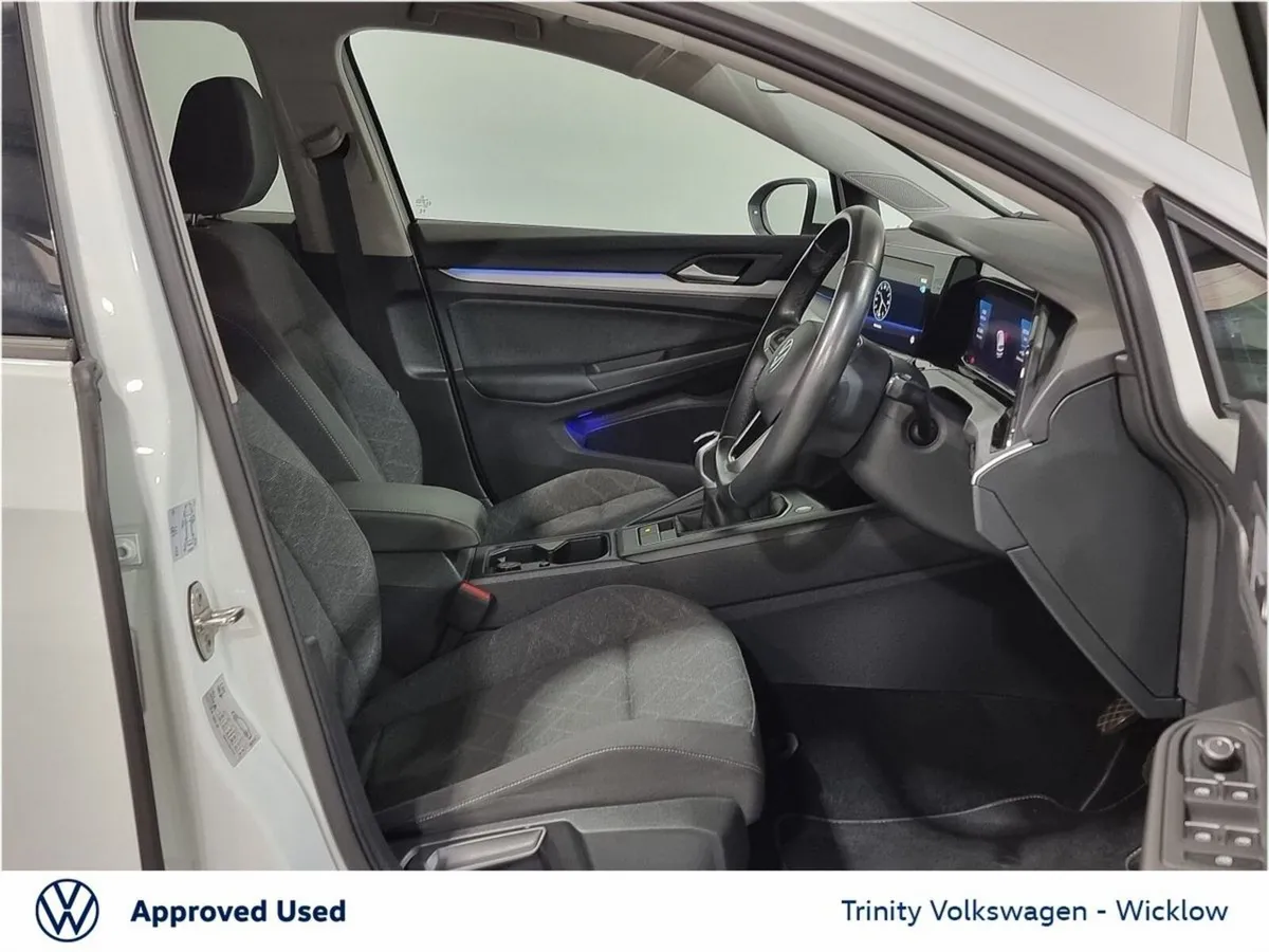 Volkswagen Golf Estate, Petrol, 2023, White