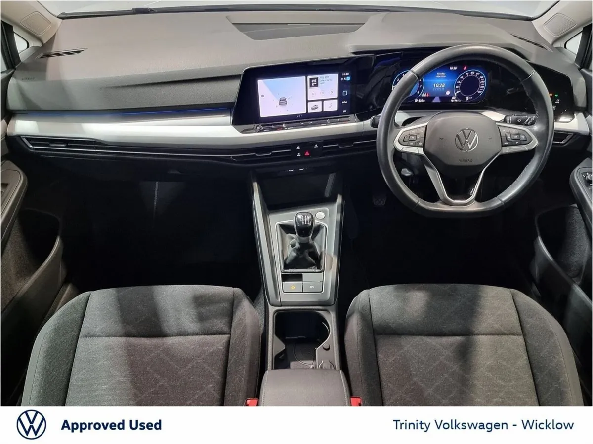 Volkswagen Golf Estate, Petrol, 2023, White