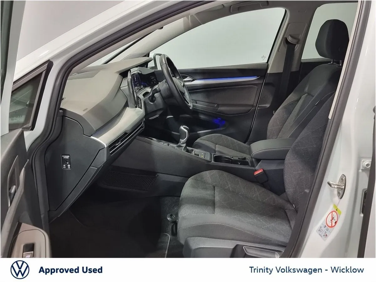 Volkswagen Golf Estate, Petrol, 2023, White