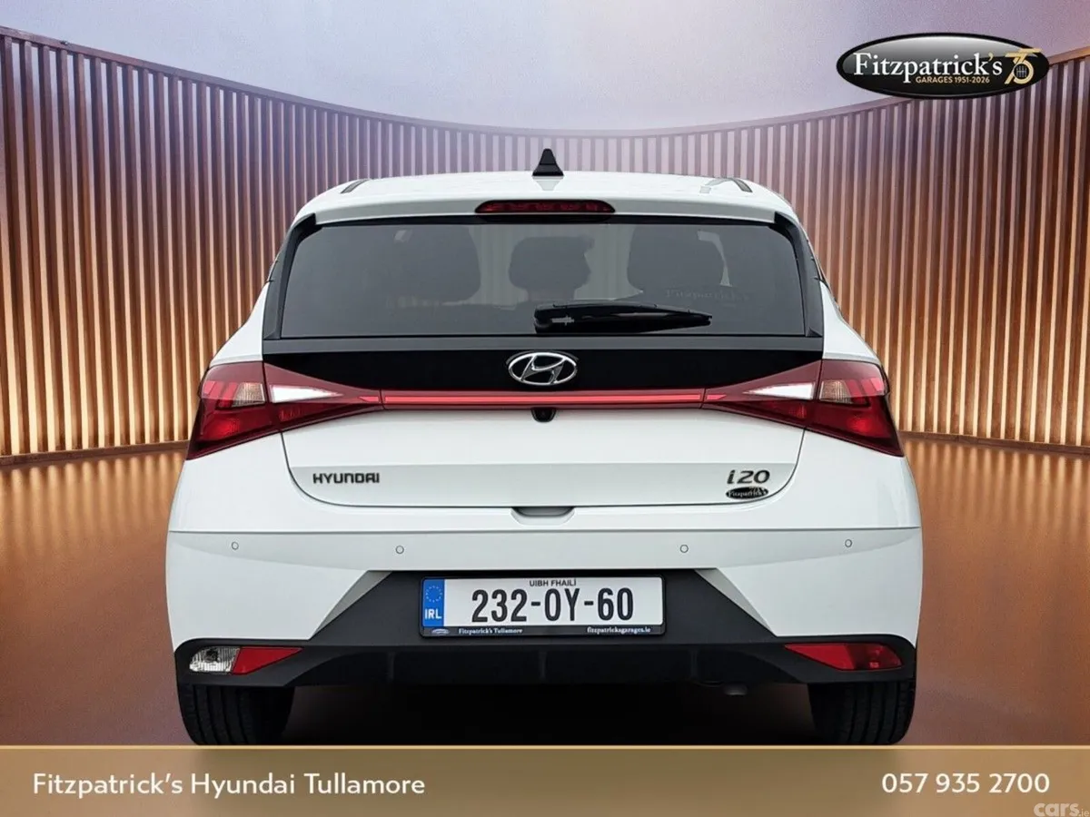 Hyundai i20 Hatchback, Petrol, 2023, White