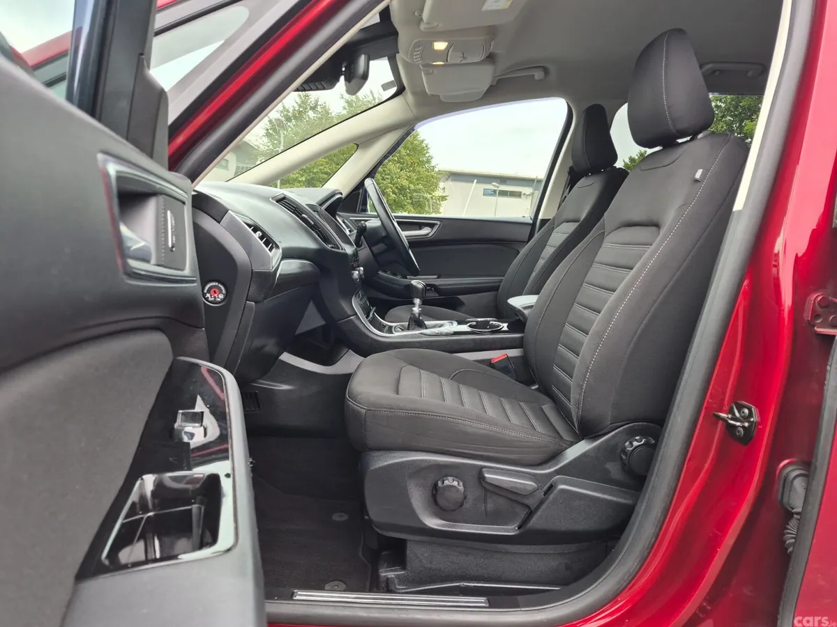 Ford Galaxy MPV, Diesel, 2019, Red