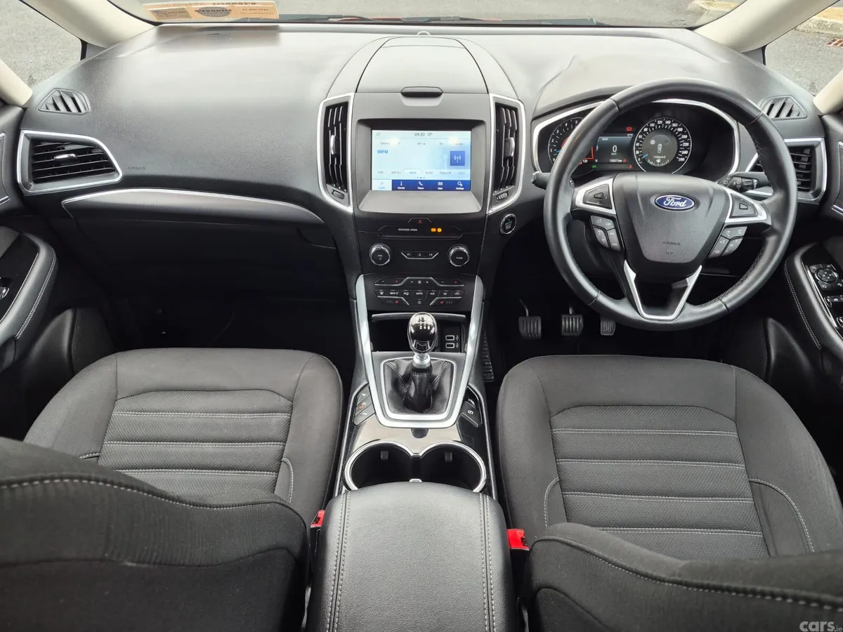 Ford Galaxy MPV, Diesel, 2019, Red