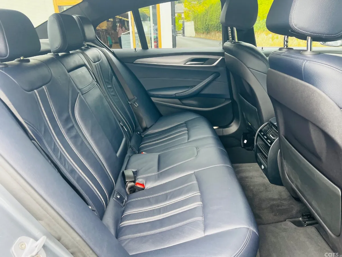 BMW 5-Series Saloon, Petrol Plug-in Hybrid, 2018, Blue