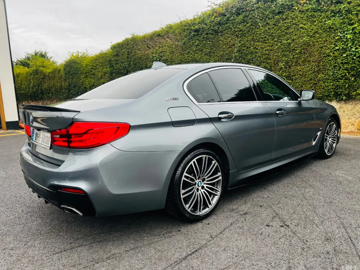 BMW 5-Series Saloon, Petrol Plug-in Hybrid, 2018, Blue