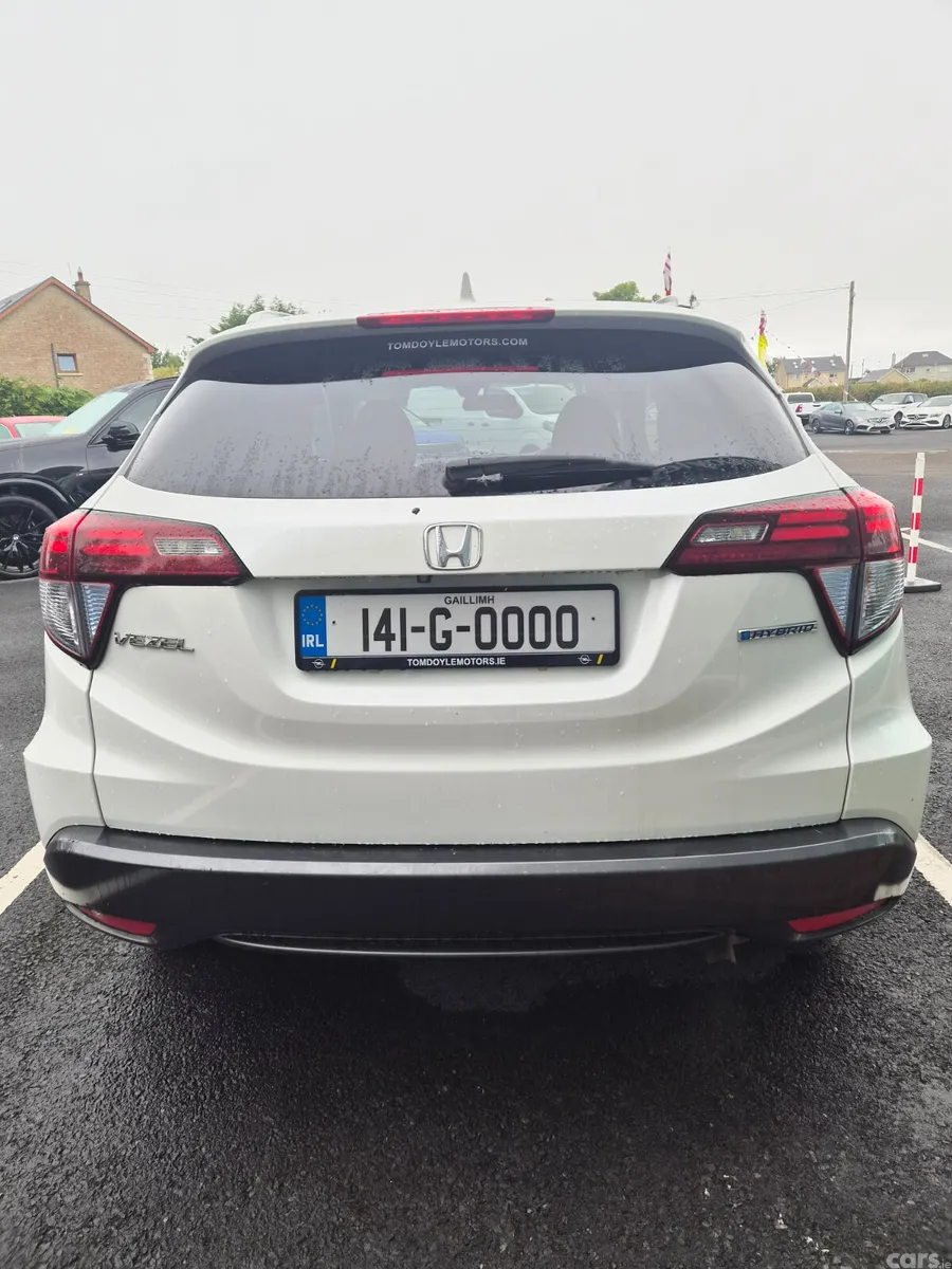 Honda Vezel SUV, Petrol Hybrid, 2014, White