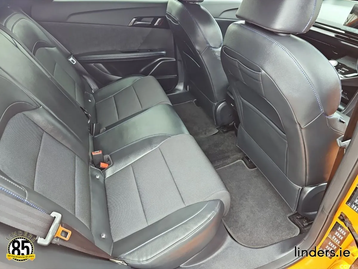 MG MG4 Hatchback, Electric, 2023, Orange
