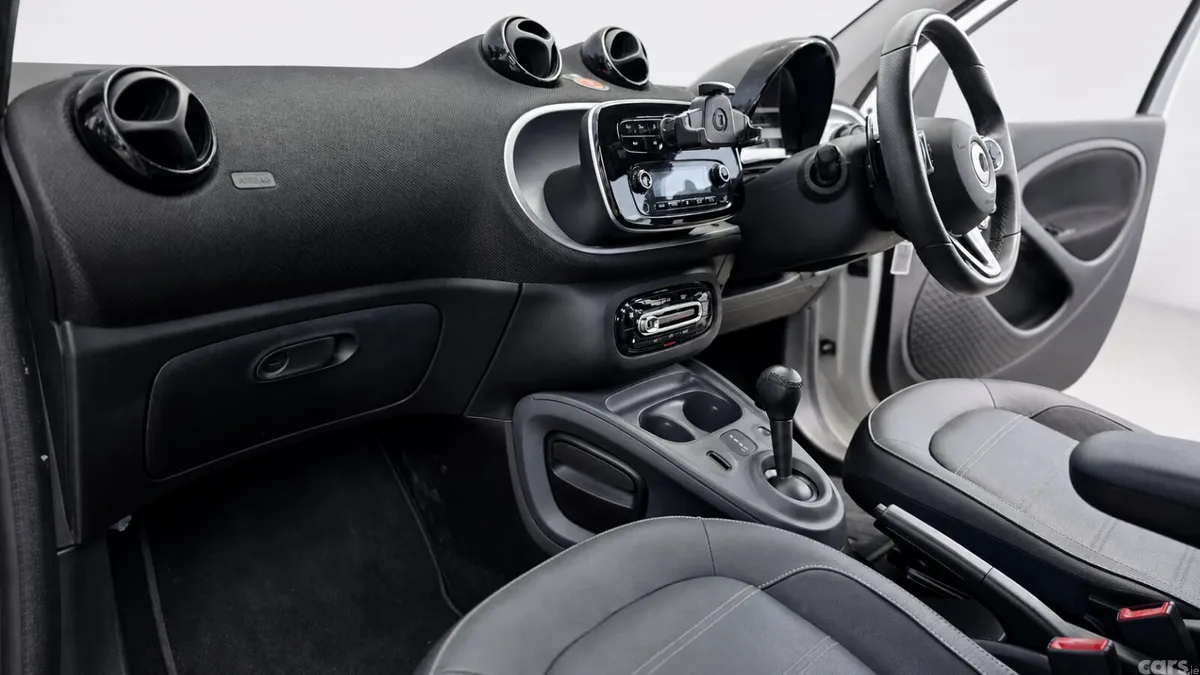 Smart Forfour Hatchback, Petrol, 2016, White