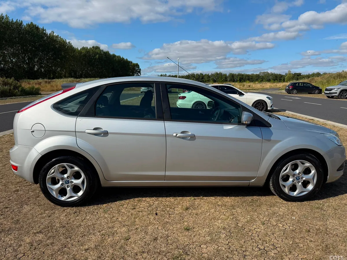 Ford Focus Hatchback, Diesel, 2010, Silver