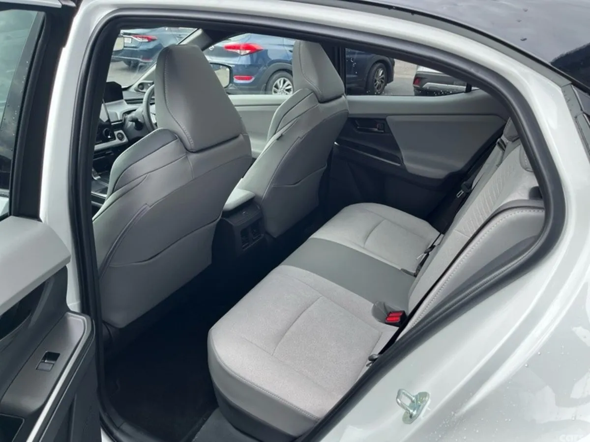 Toyota C-HR Estate, Electric, 2026, White
