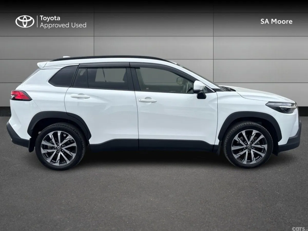 Toyota Corolla Cross Hatchback, Petrol Hybrid, 2025, White