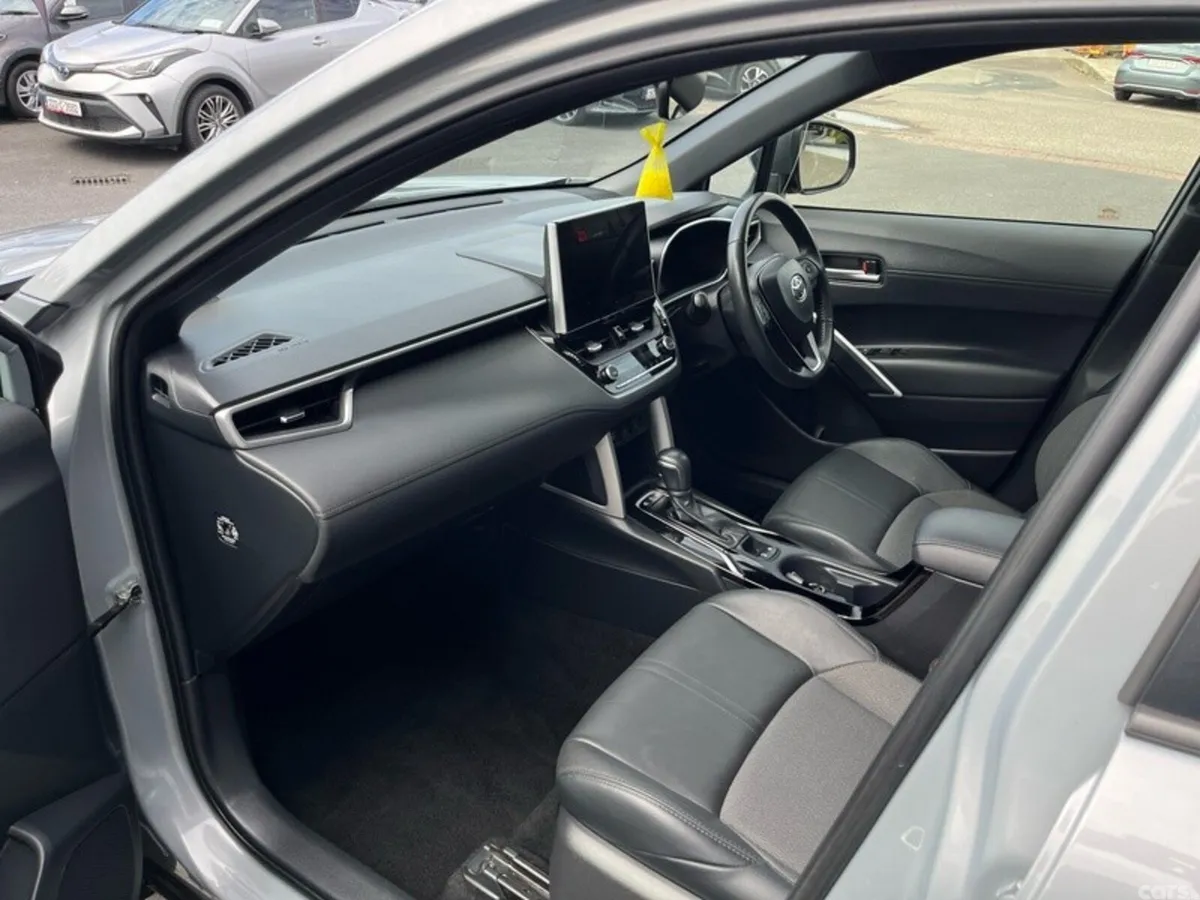 Toyota Corolla Cross Hatchback, Petrol Hybrid, 2023, Grey