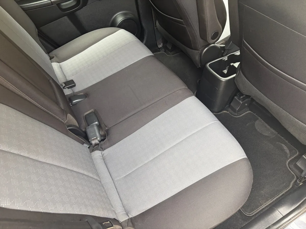 Kia Venga MPV, Petrol, 2019, Grey