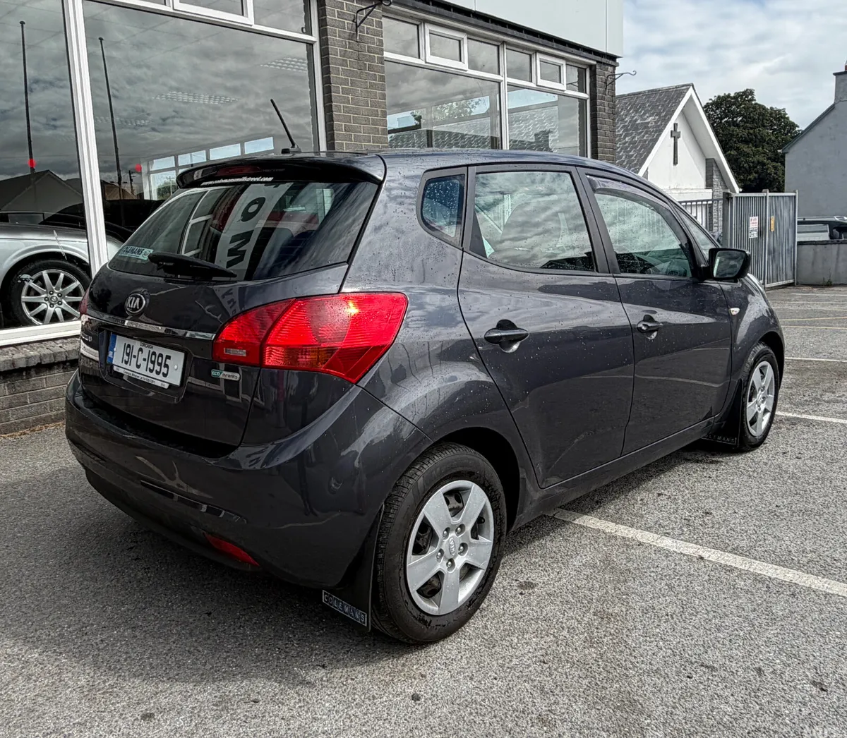 Kia Venga MPV, Petrol, 2019, Grey