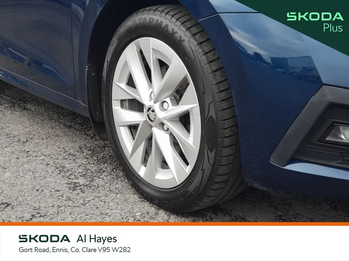 Skoda Octavia Saloon, Diesel, 2024, Blue