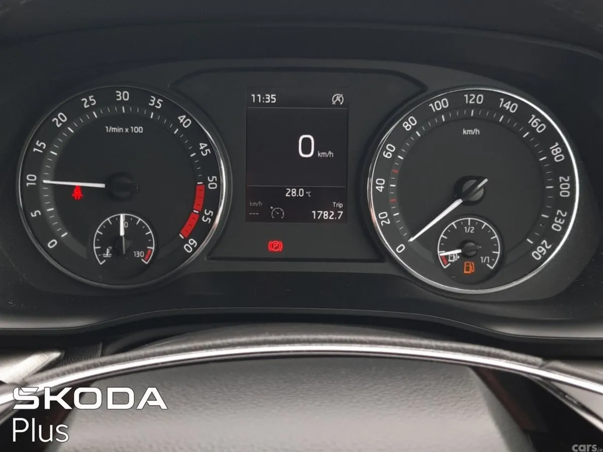Skoda Octavia Saloon, Diesel, 2024, Blue