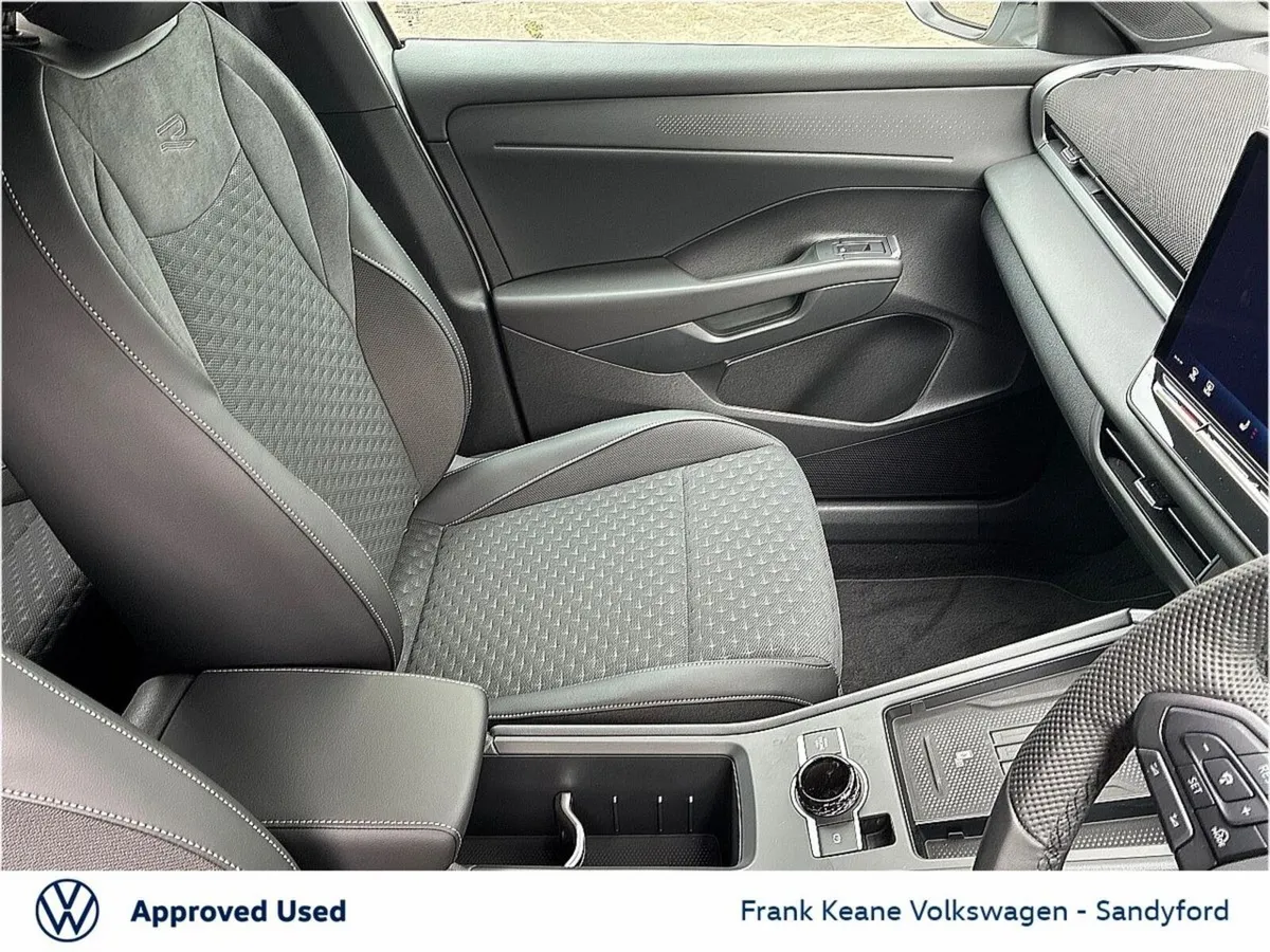 Volkswagen T-Roc SUV, Petrol, 2027, White