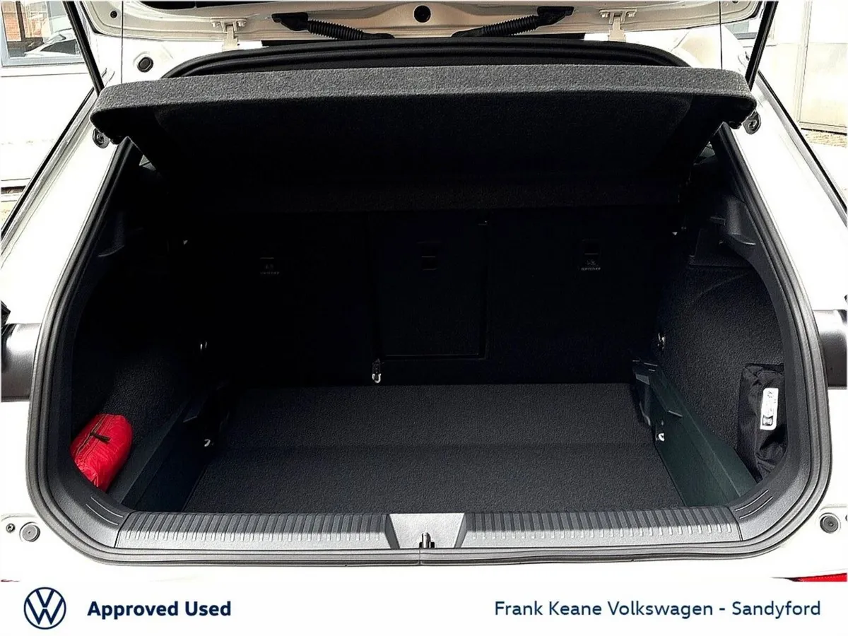 Volkswagen T-Roc SUV, Petrol, 2027, White