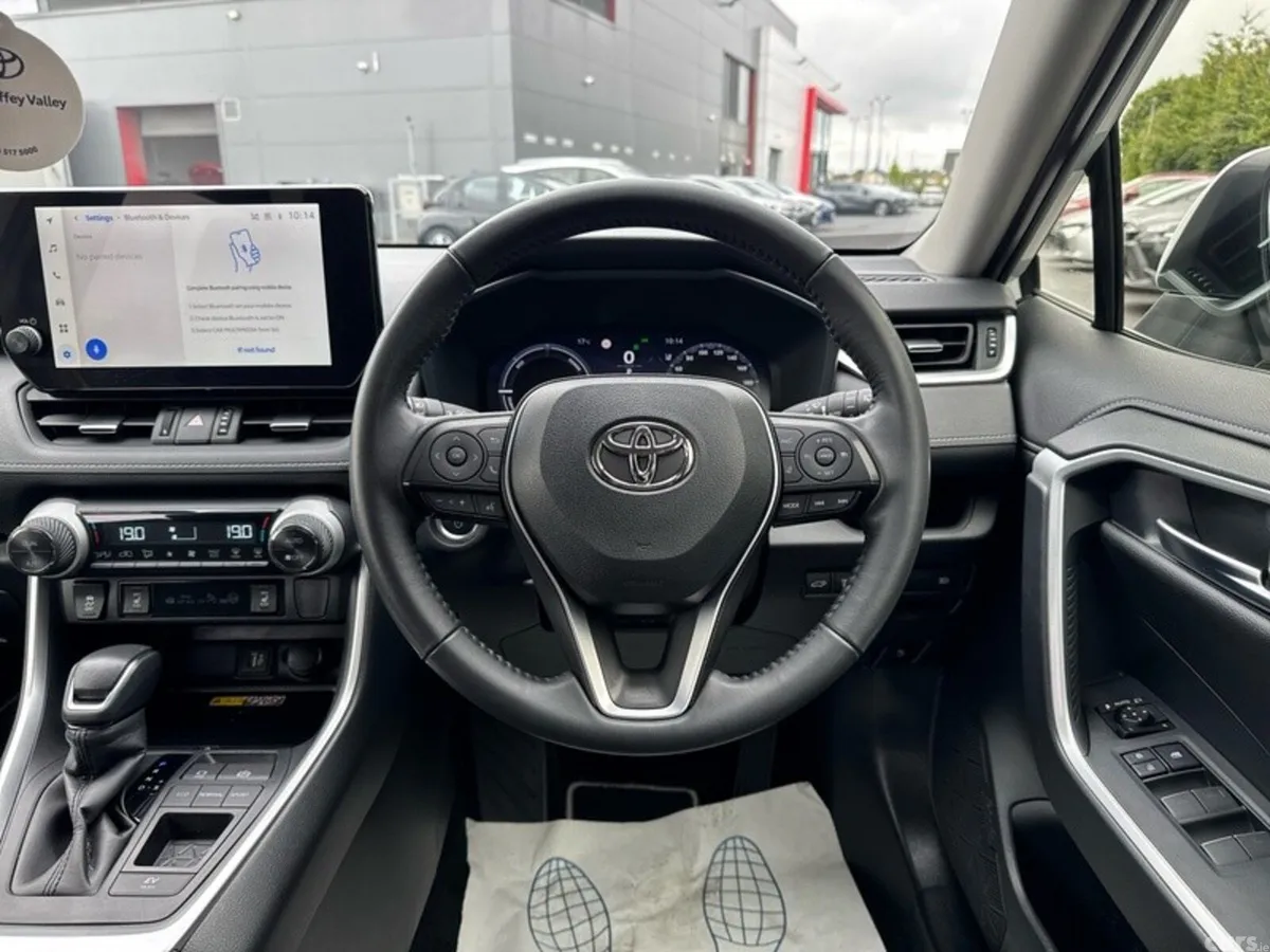 Toyota RAV4 SUV, Petrol Hybrid, 2024, White