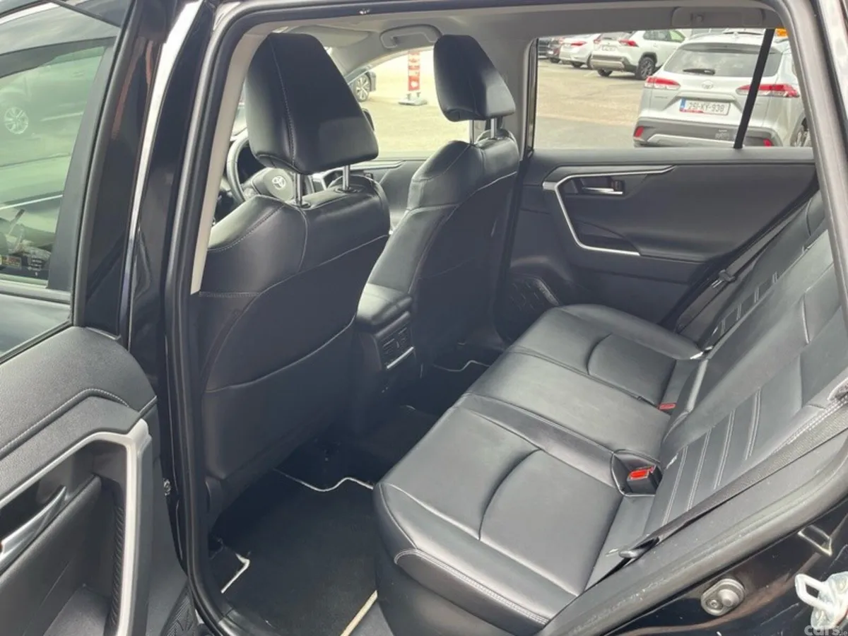 Toyota RAV4 SUV, Petrol Hybrid, 2023, Black