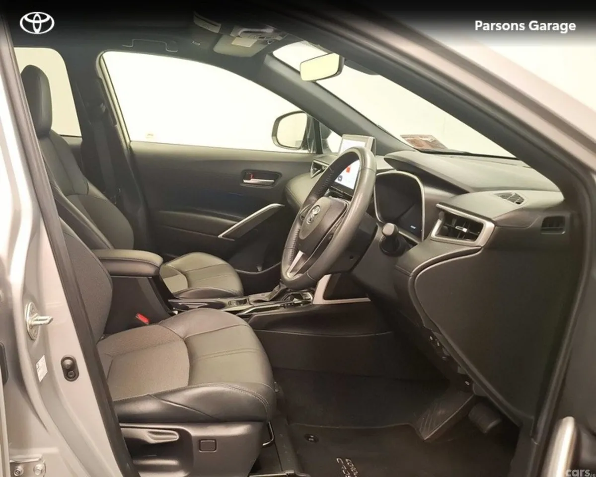 Toyota Corolla Cross Hatchback, Petrol Hybrid, 2024, Silver