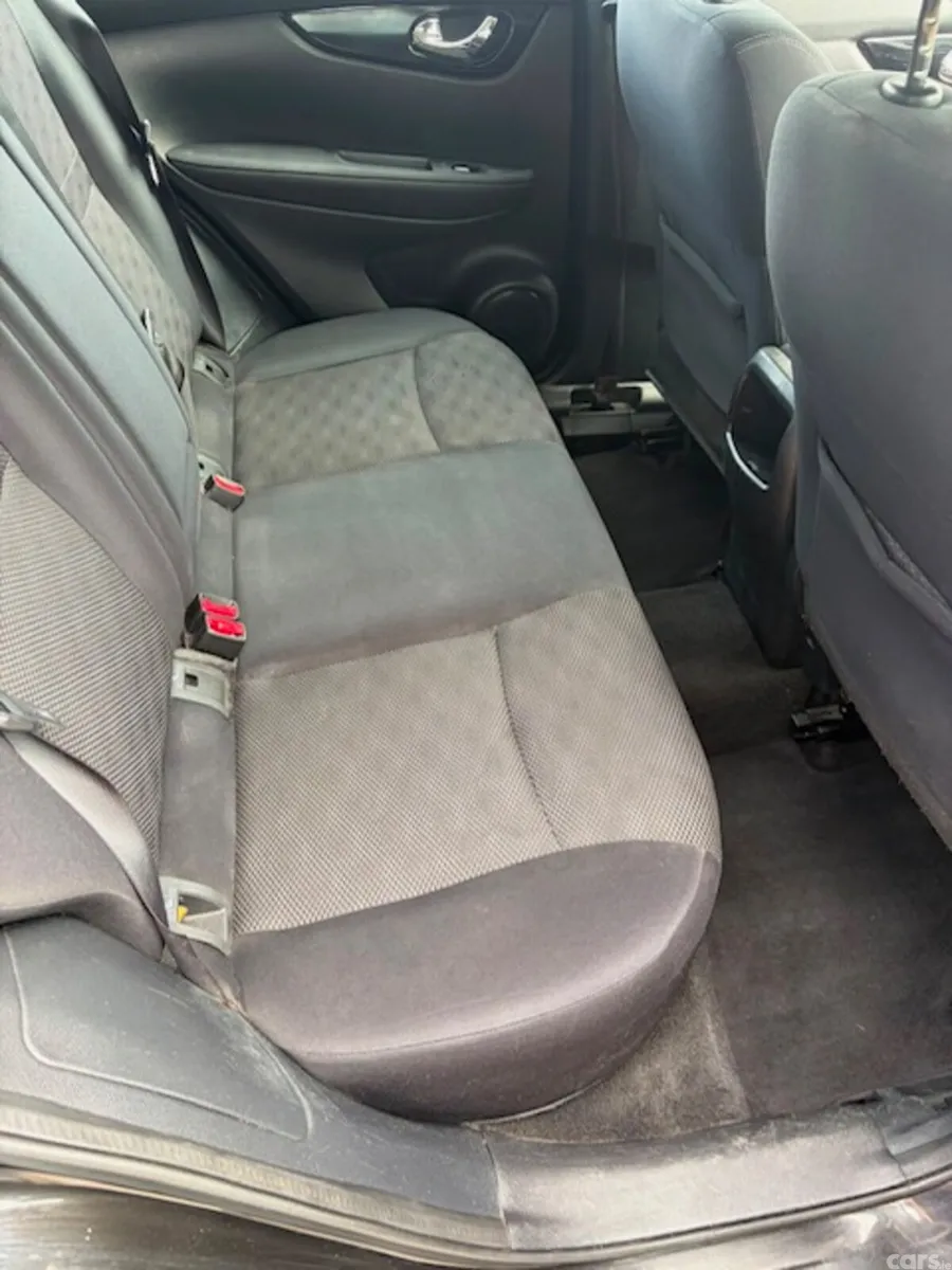 Nissan Qashqai Hatchback, Diesel, 2016, Black