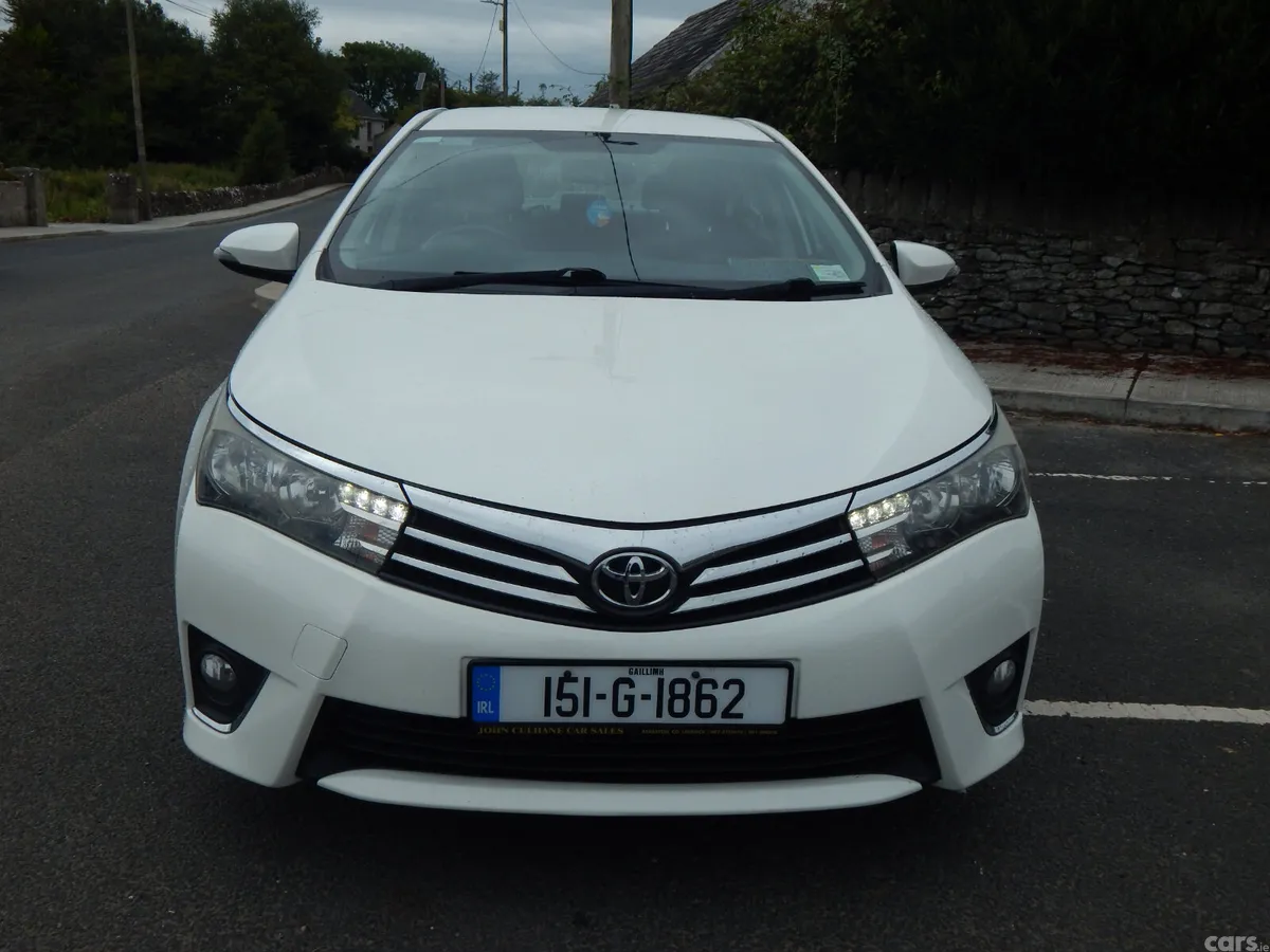 Toyota Corolla Saloon, Diesel, 2015, White