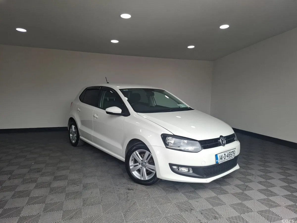 Volkswagen Polo Hatchback, Petrol, 2014, White