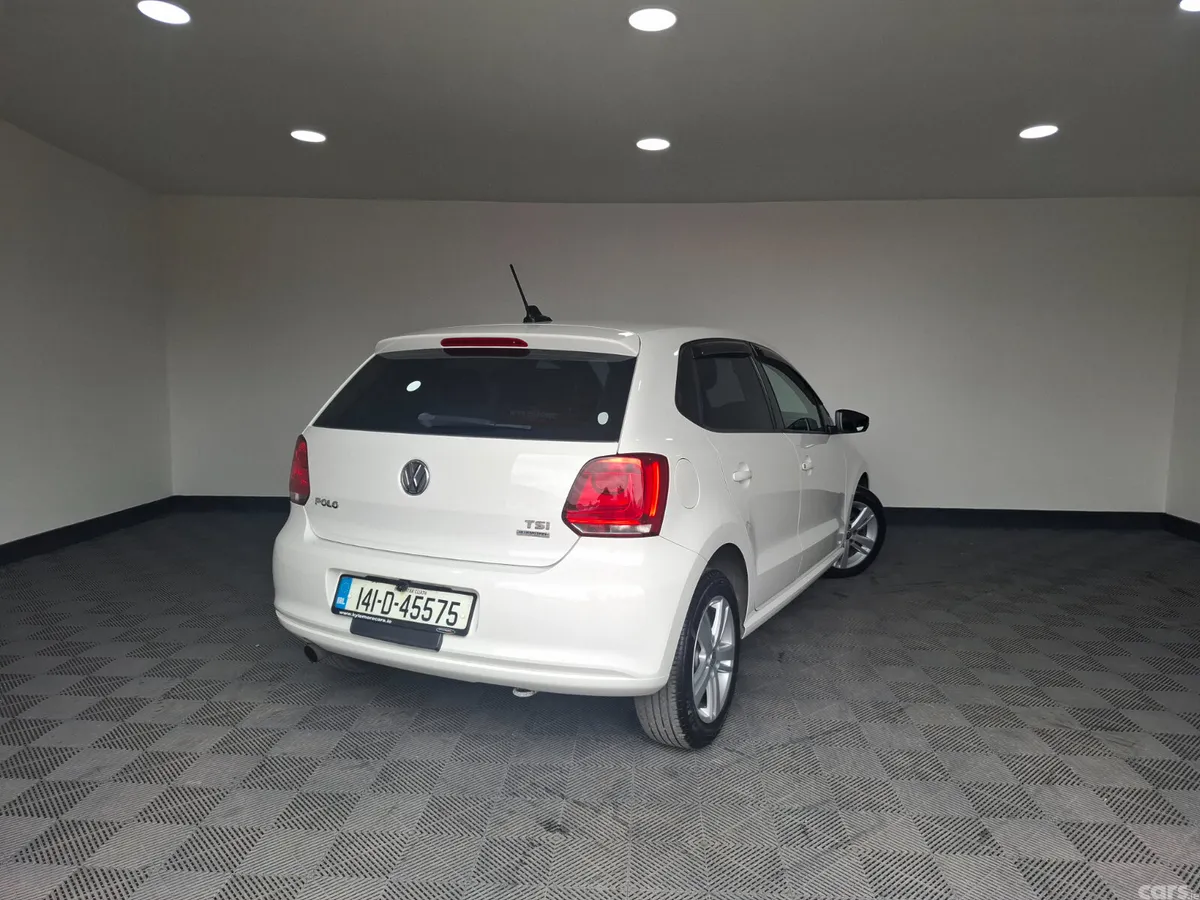 Volkswagen Polo Hatchback, Petrol, 2014, White