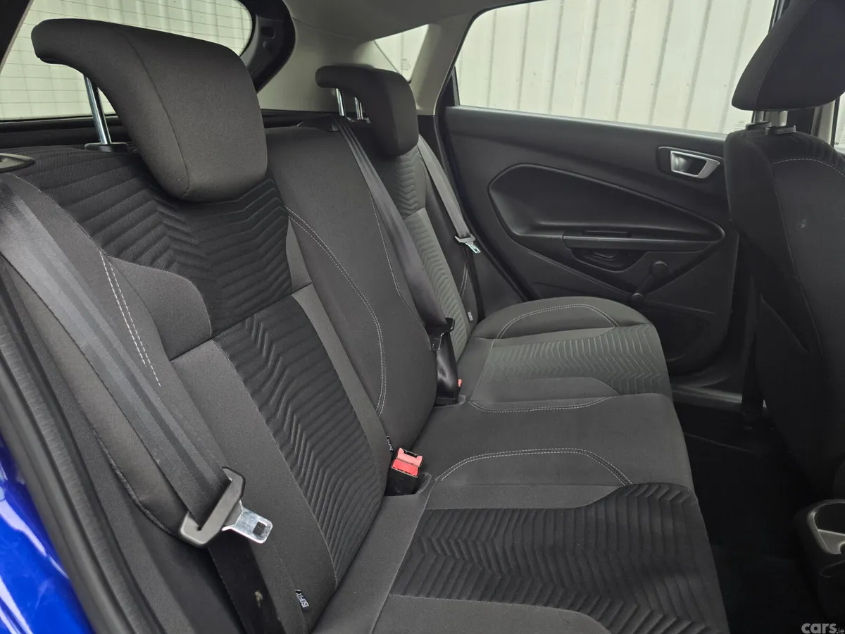 Ford Fiesta Hatchback, Petrol, 2015, Blue