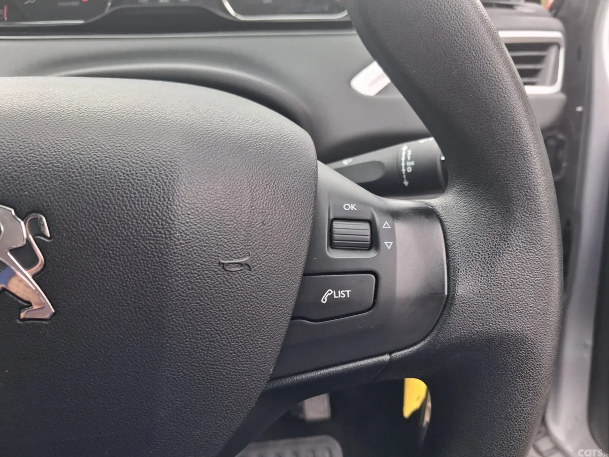 Peugeot 208 Hatchback, Petrol, 2015, Silver