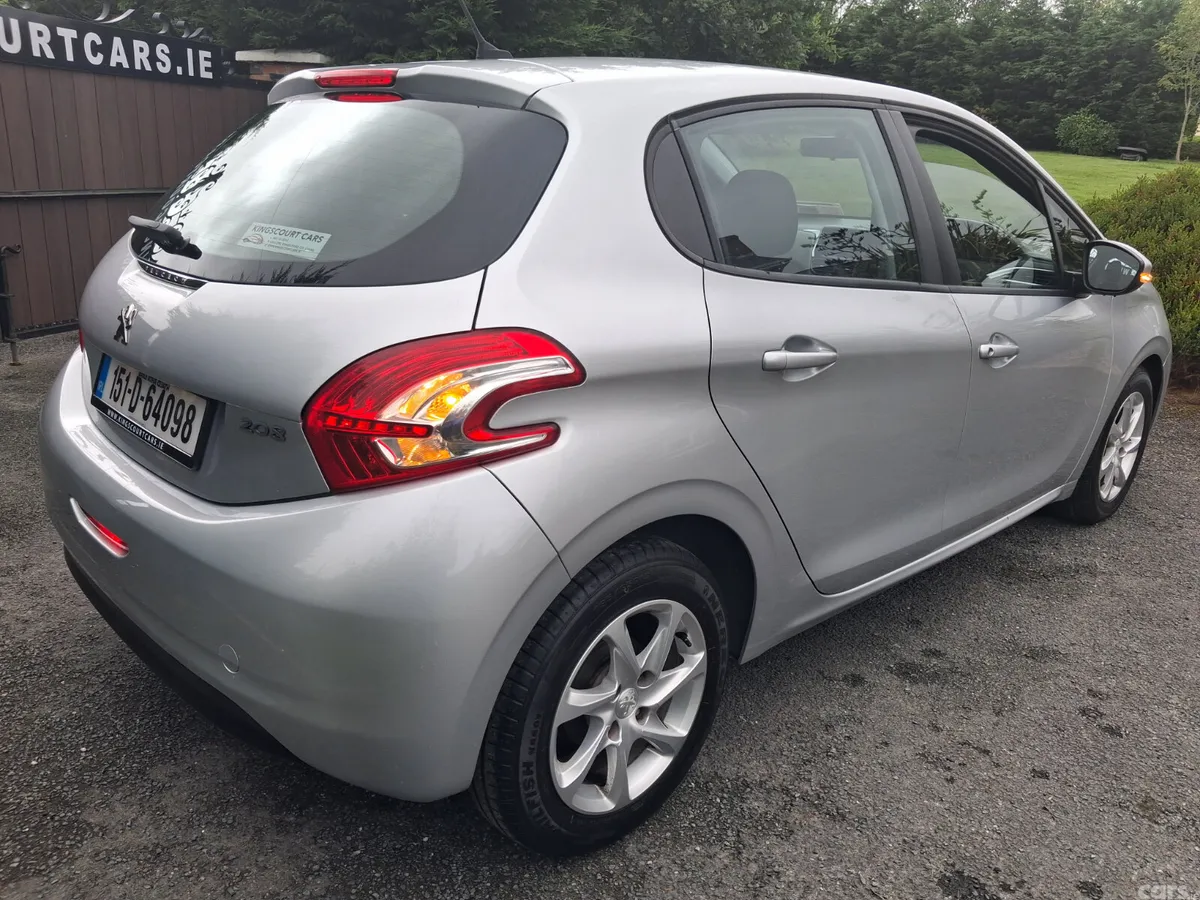 Peugeot 208 Hatchback, Petrol, 2015, Silver