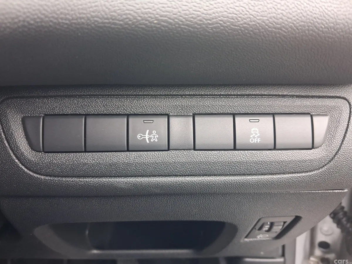 Peugeot 208 Hatchback, Petrol, 2015, Silver